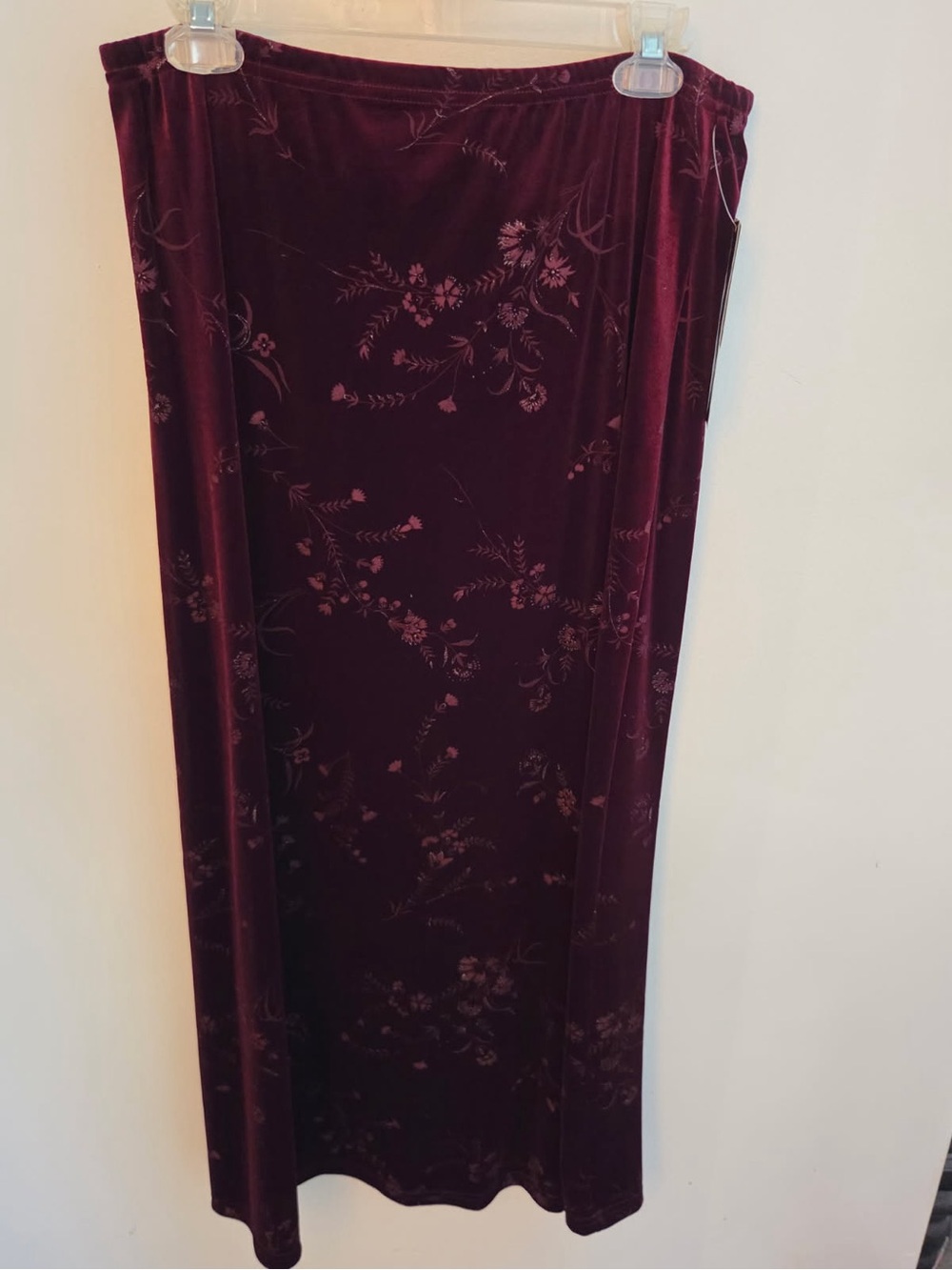 VINTAGE Burgundy Floral Velvet SET